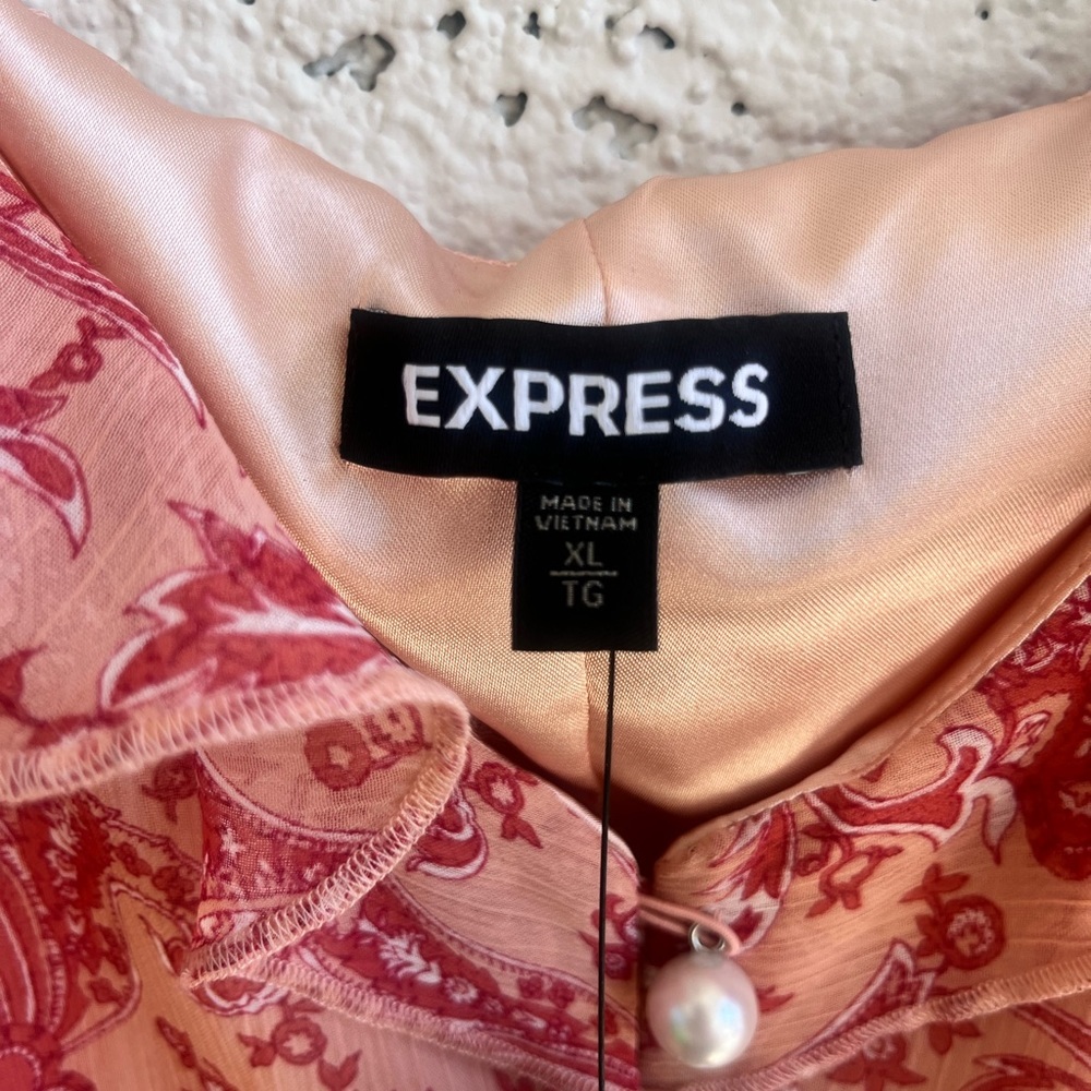 EXPRESS Adjustable Strap Pink Paisley Tank Top with Pearl Details NWT Women’s XL - Picture 10 of 12